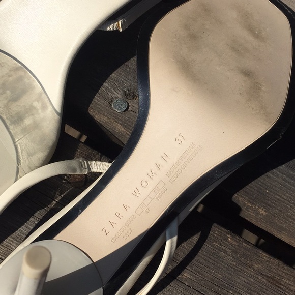 Zara Woman Sling-back Vinyl heeled sandals - Picture 3 of 7